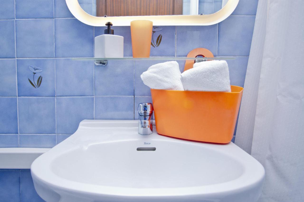 Double Room Private External Bathroom