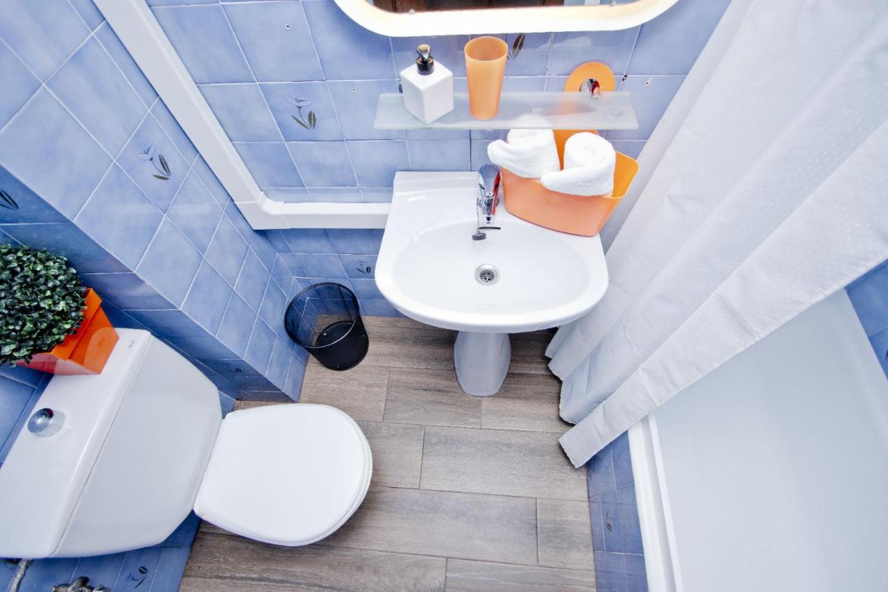 Double Room Private External Bathroom